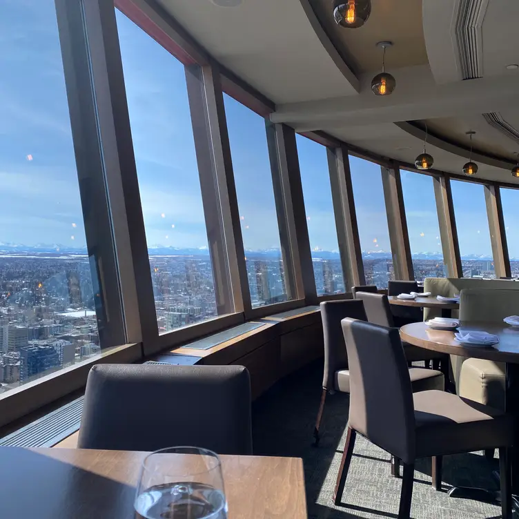 Sky 360 Restaurant & Lounge, Calgary, AB