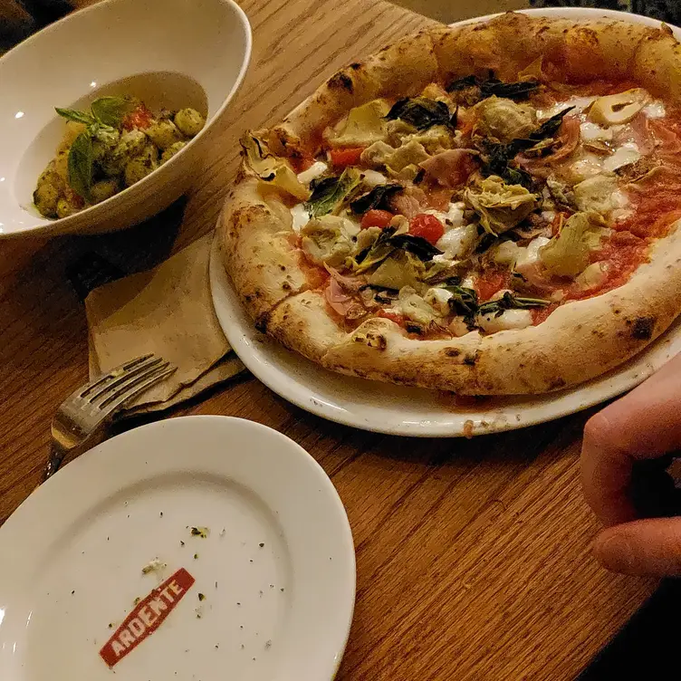 Restaurant Ardente, Pizzeria Napoletana Condesa Ciudad de México