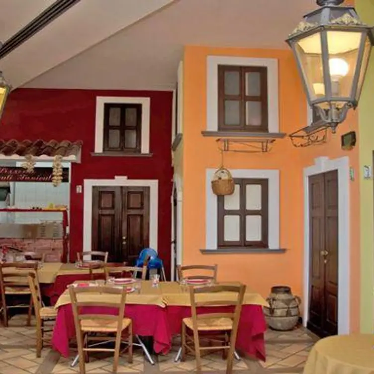 La Piazzetta, Naples, CM