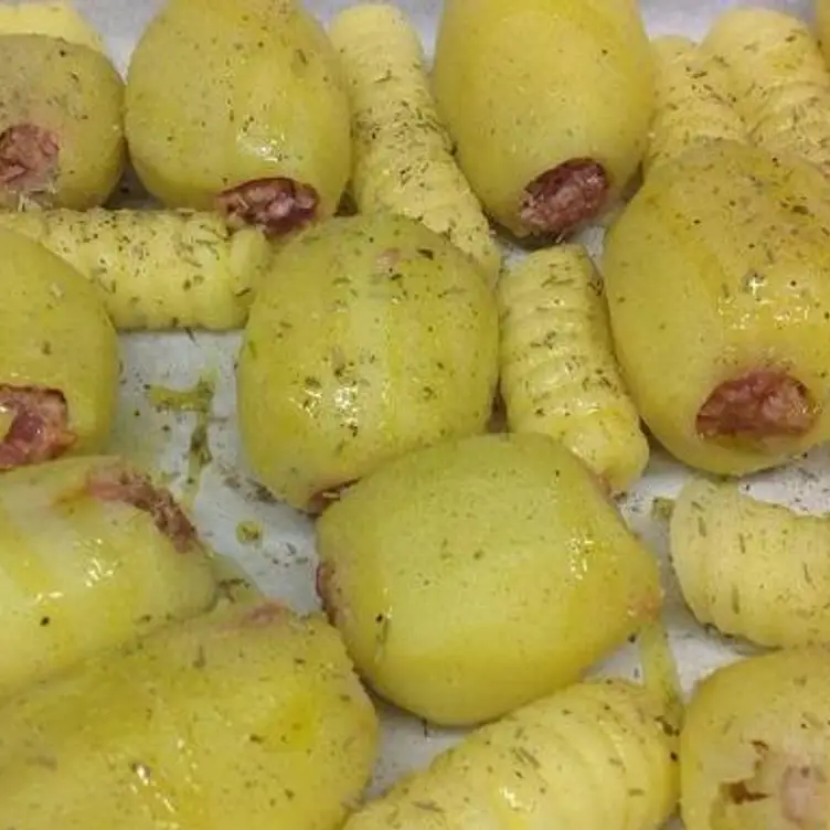 Piaceri di patata, Milan, LO