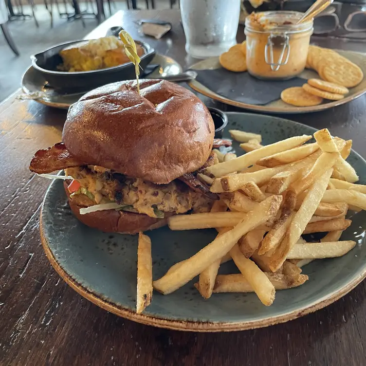 Tavern & Table, Mount Pleasant, SC Tavern & Table, Mount Pleasant, SC