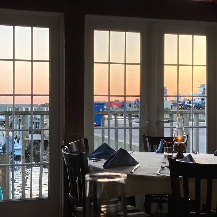 Landfall Restaurant，MAWoods Hole