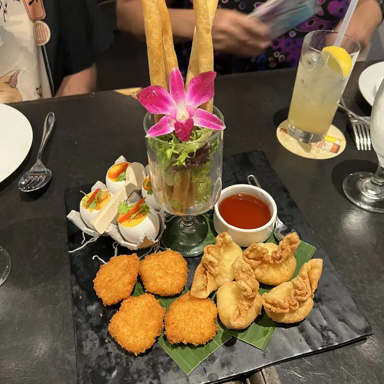 Noi Thai Cuisine - Honolulu, Honolulu, HI