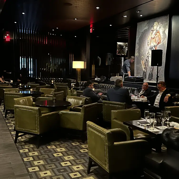 Hy's Steakhouse - Calgary, Calgary, AB Hy's Steakhouse - Calgary, Calgary, AB