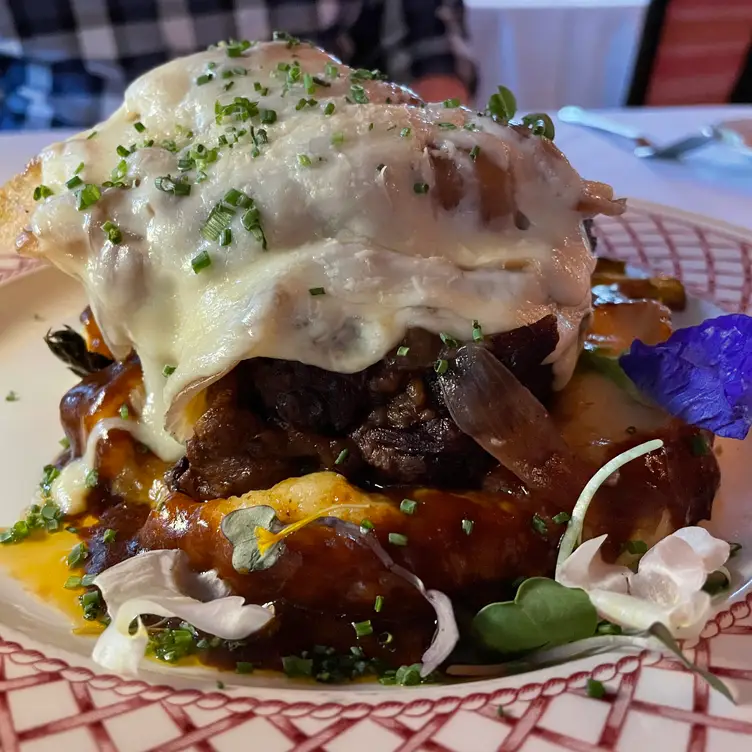 Maison Martinique at the Caribbean Court Boutique Hotel Restaurant