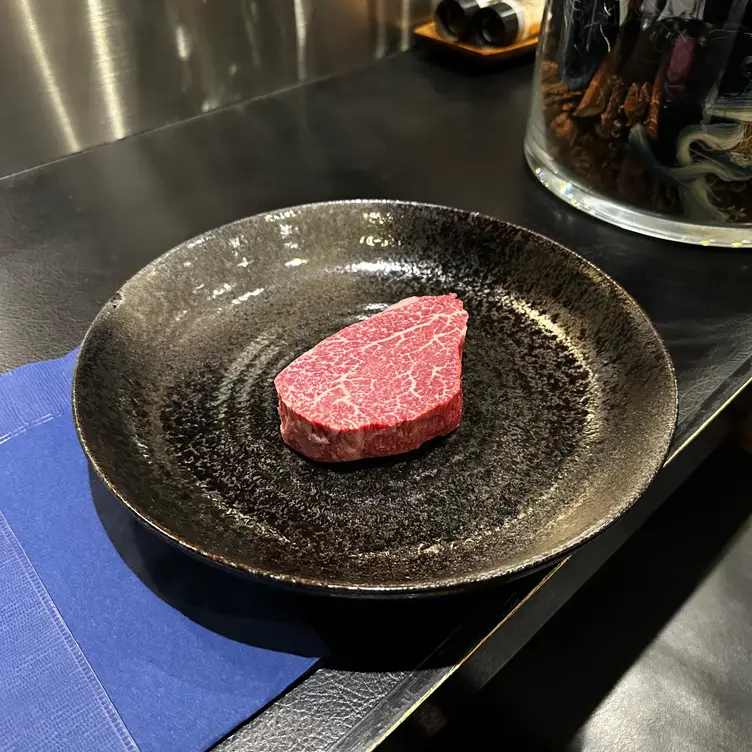 黒毛WAGYU RESTAURANT HACHI ハチ  Tokyo