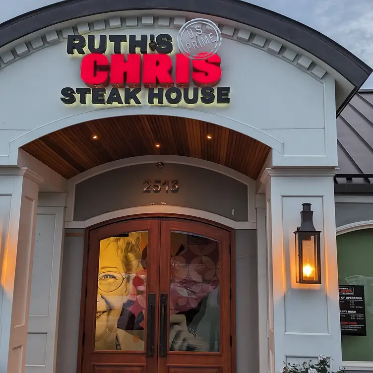 Ruth's Chris Steak House - Hartford, Newington, CT