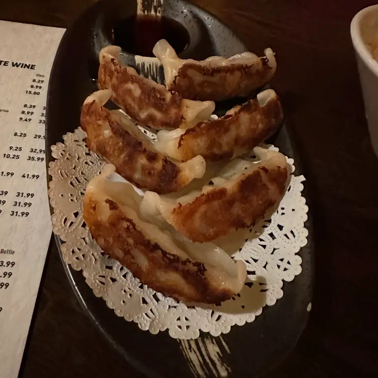 Kon Asian Bistro & Hibachi Grill East Greenwich, RI Restaurant