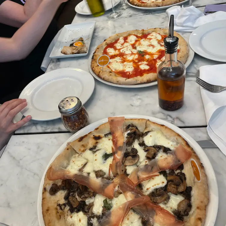 PizzArte, New York, NY