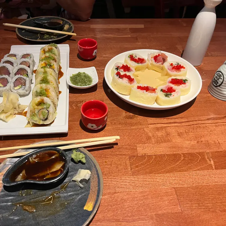 Wasabi Sushi & Lounge，WIBrookfield