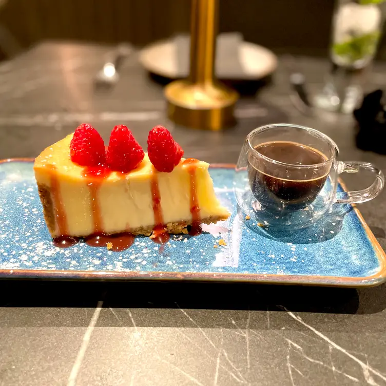L'MOUR Restaurant & Lounge, London, Greater London L'MOUR Restaurant & Lounge, London, Greater London