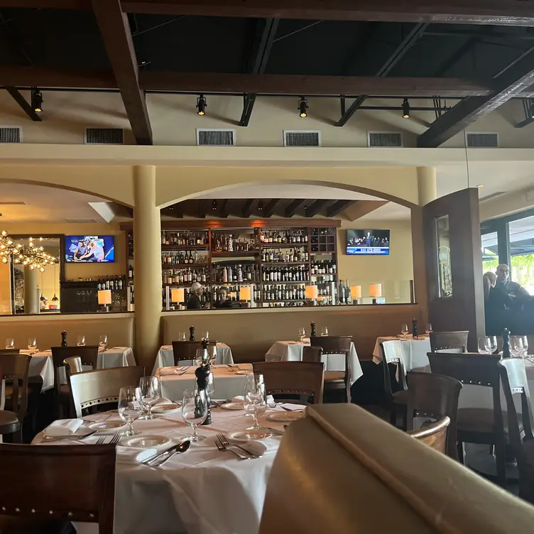 Timo Restaurant & Bar, Sunny Isles Beach, FL