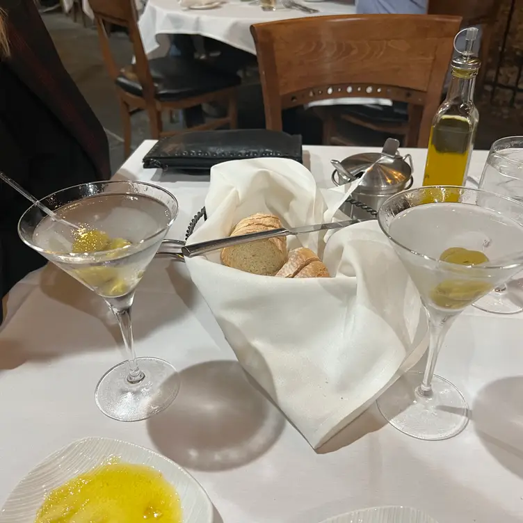 Roberto's Ristorante & Pizzeria Restaurant Elmhurst, IL OpenTable