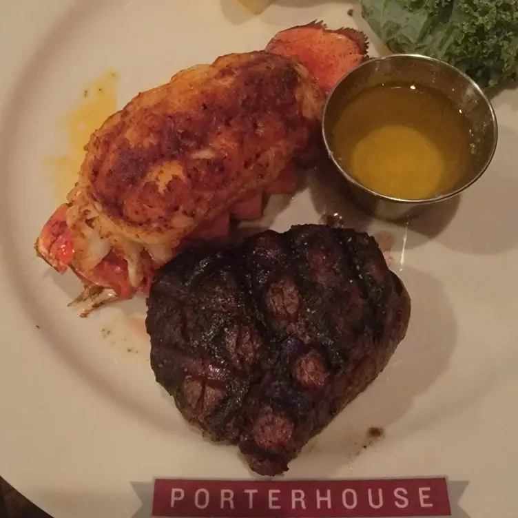 Porterhouse Steak and Seafood - Little Canada, Little Canada, MN
