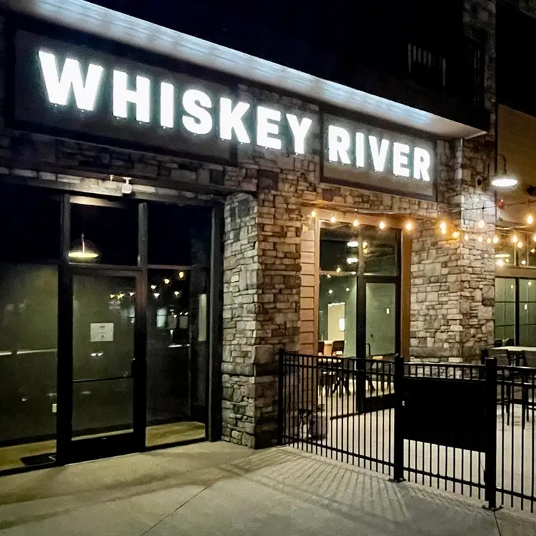 Whiskey River Pizza & Pub, Parkville, MO