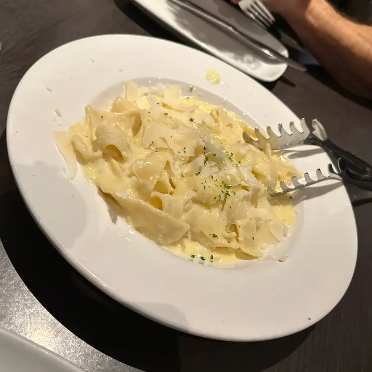 vivo ristorante - Westend, Edmonton, AB vivo ristorante - Westend, Edmonton, AB
