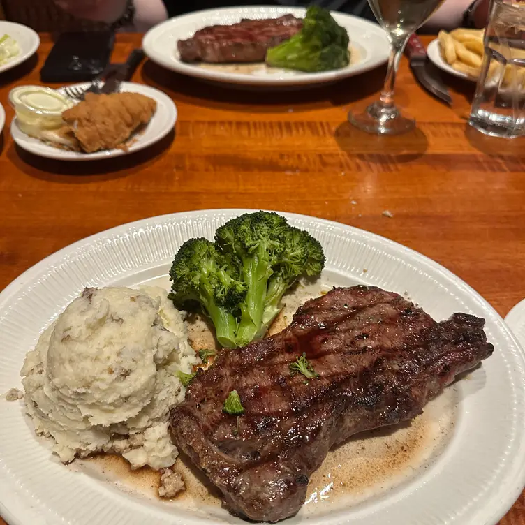 Jameson's Charhouse Bloomingdale Restaurant Bloomingdale, IL