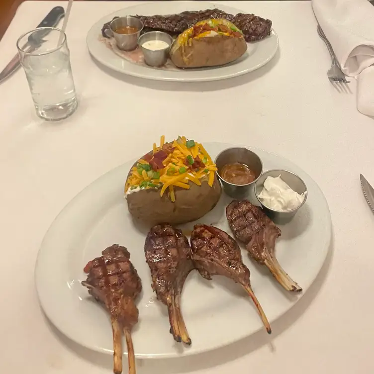 Metro 8 Steakhouse Restaurant Durham, NC OpenTable