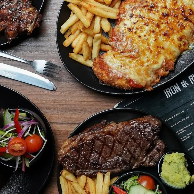 Iron River Bar & Grill Frankston Restaurant Frankston, AUVIC
