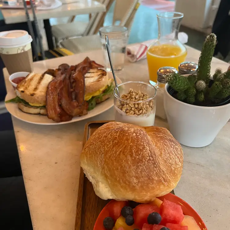 Jules Kitchen - Circa 39 Hotel, Miami Beach, FL