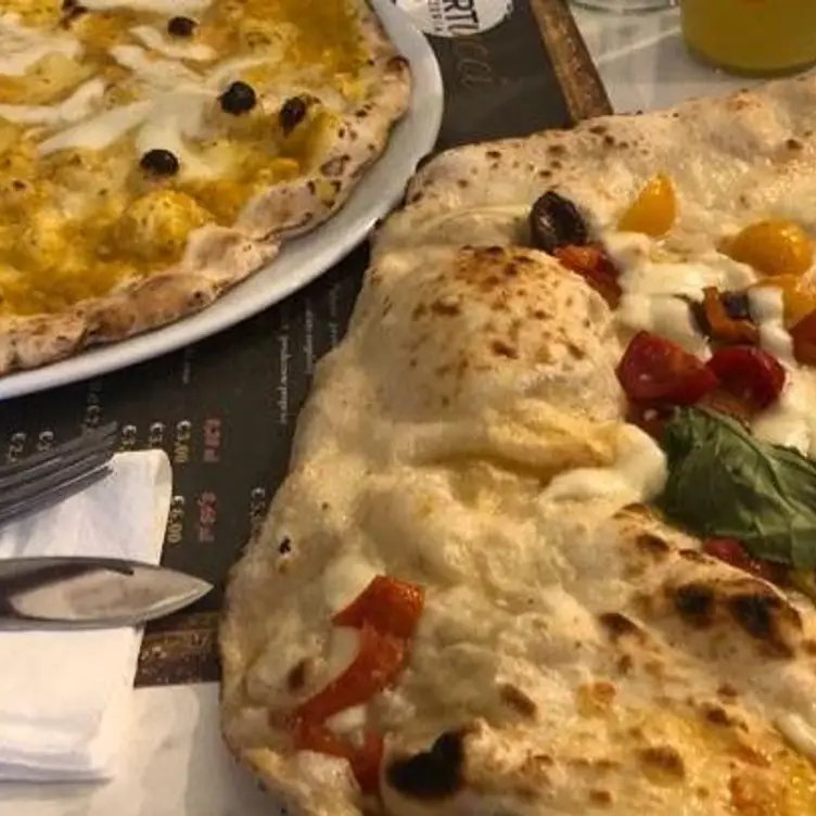 Pizzeria Martucci - Chiaia, Naples, CM