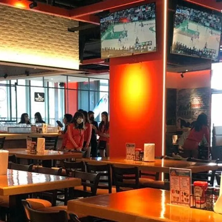 HOOTERS 竹北店, Zhubei City, 