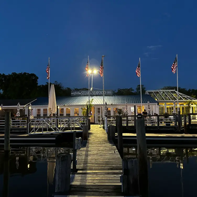 The Oar Steak and Seafood Grill, Patchogue, NY