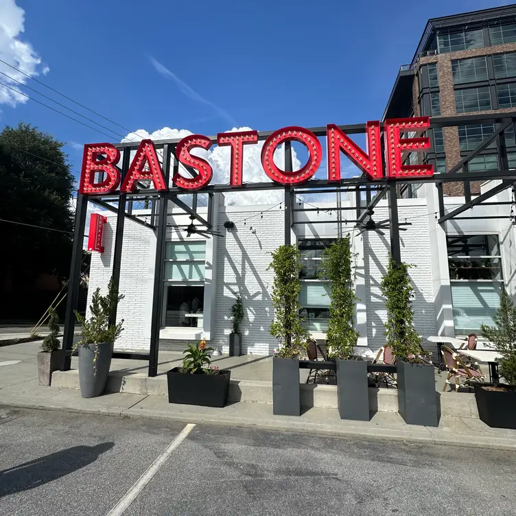Bastone!