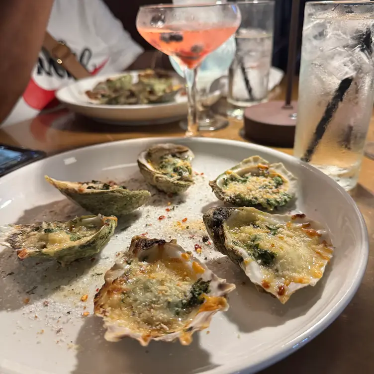 Tom's Oyster Bar Royal Oak