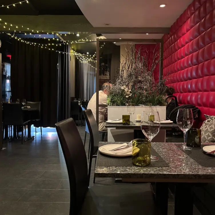 Vero Bistro Moderne AB Calgary