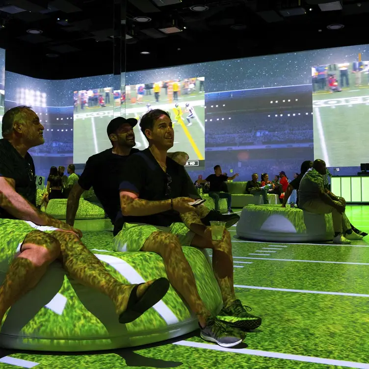 Immersive Football on Monday Nights - Illuminarium Immersive Dining，NVLas Vegas