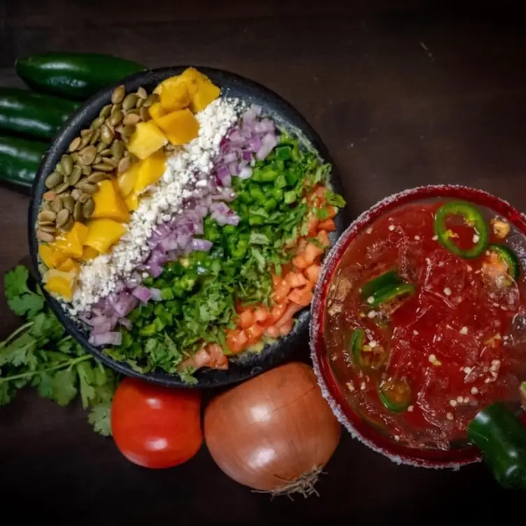 Rojo Mexican Grill - Maple Grove，MNMaple Grove