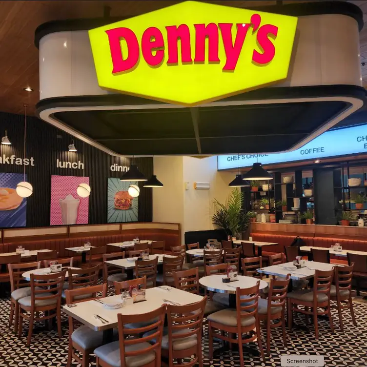 Denny's - Vista Mall Global South, Las Piñas, Metro Manila