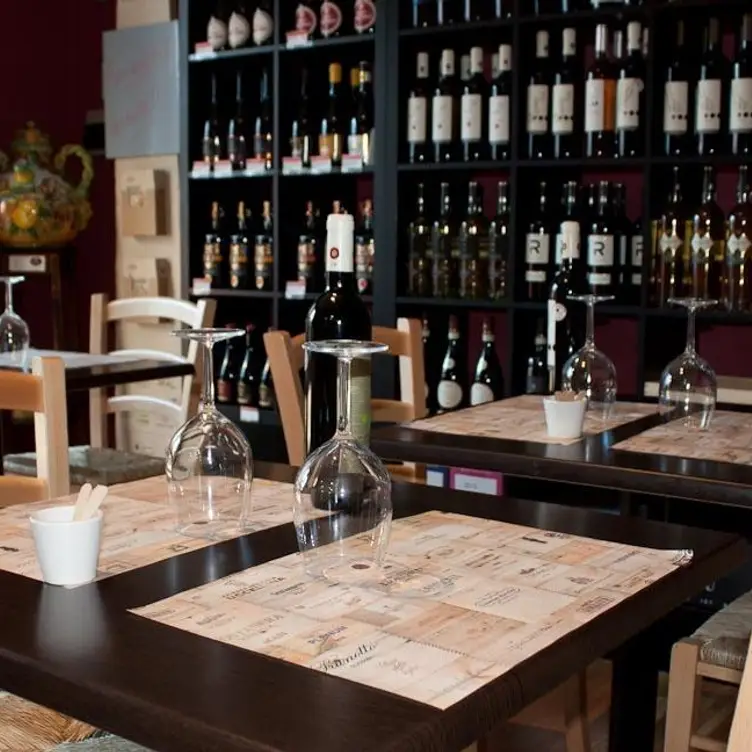 WonderUmbria Enoteca Wine bar, Perugia, UM