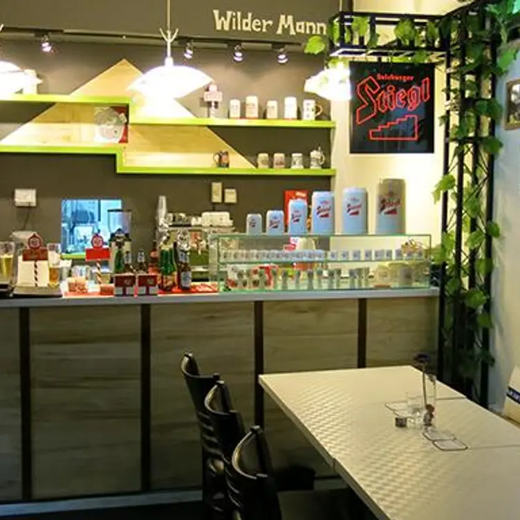 Wilder Mann, Singapore, 