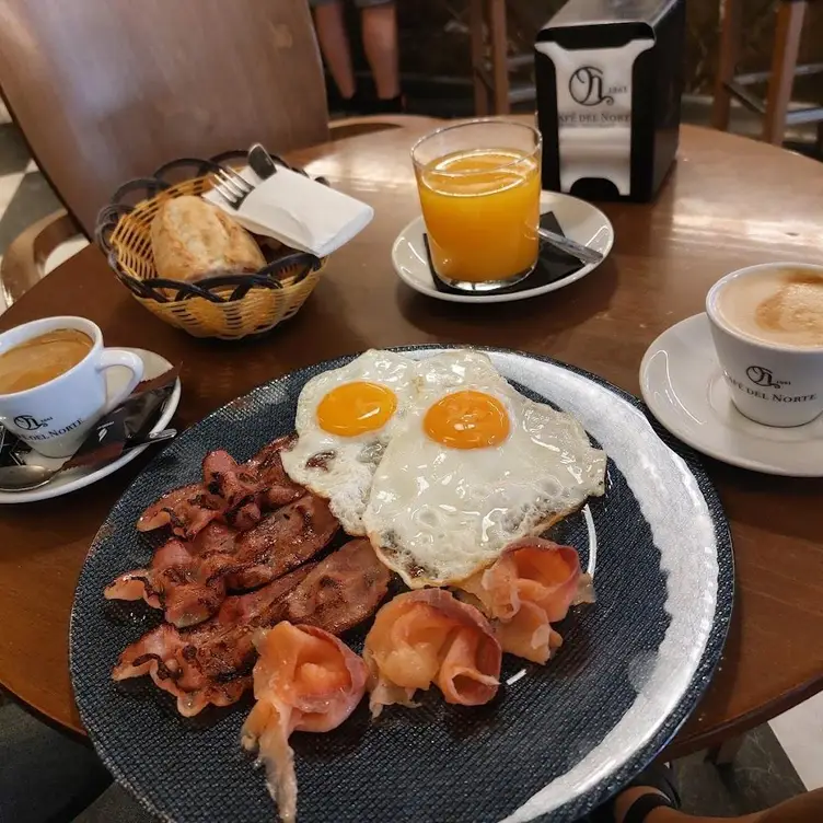 Café del Norte (Grupo día y noche)，CLValladolid