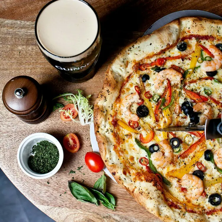 DOCK - Pizza & Bar 道可小酒館 HSZ Hsinchu City