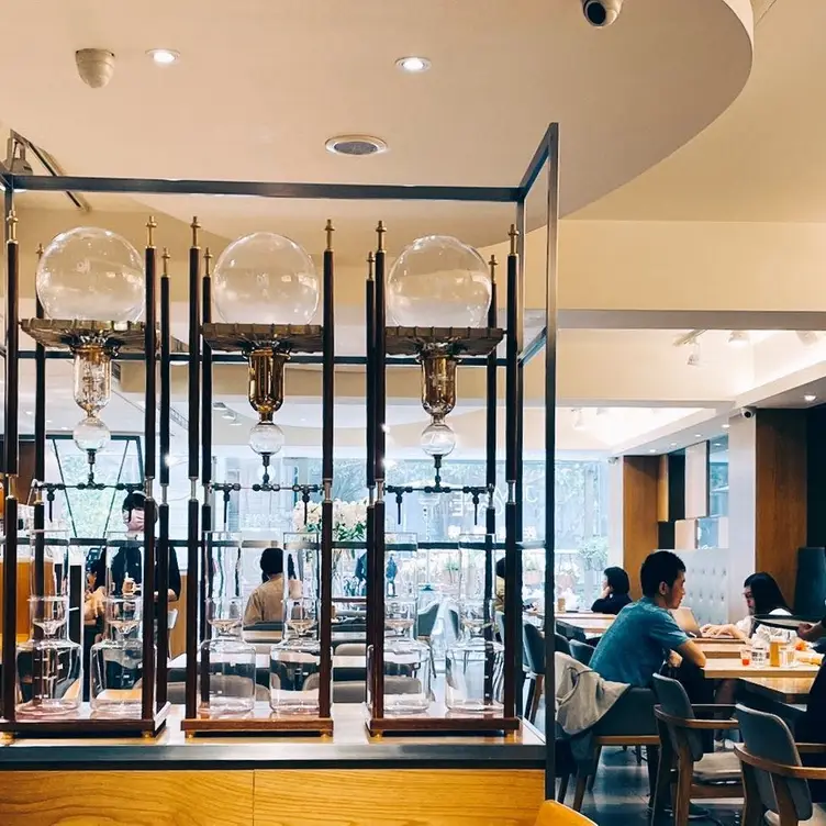 Jumane Cafe' 佐曼咖啡館 中山，TPETaipei City