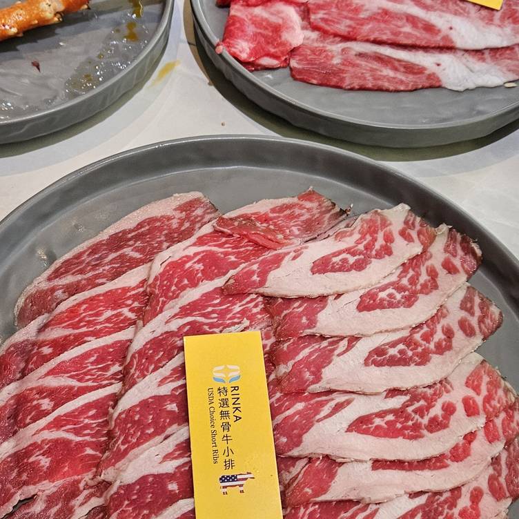 梨花A5和牛放題高雄巨蛋店Restaurant - Kaohsiung City | OpenTable