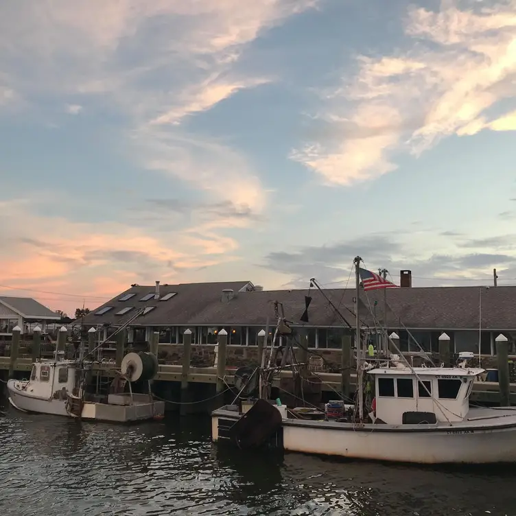 Guilford Mooring Restaurant, Guilford, CT