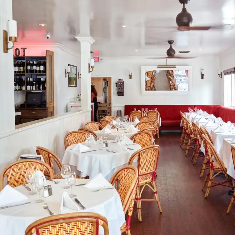 Le Charlot - Southampton NY Southampton