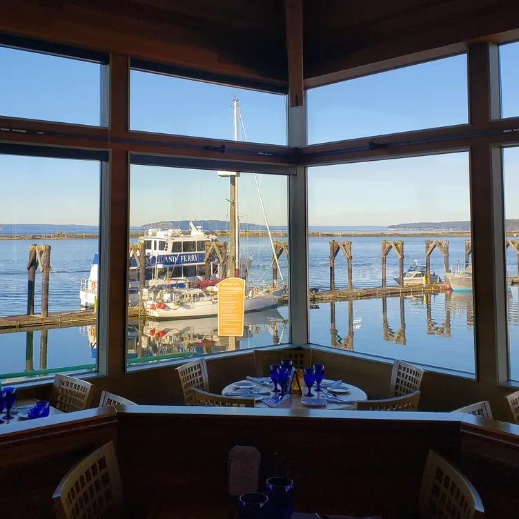 Everett Dining Room - Anthony's HomePort - Everett.，WAEverett