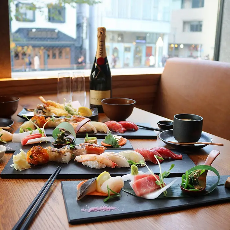 Sushi - KINKA sushi bar izakaya SANGENJAYA 東京都 世田谷区
