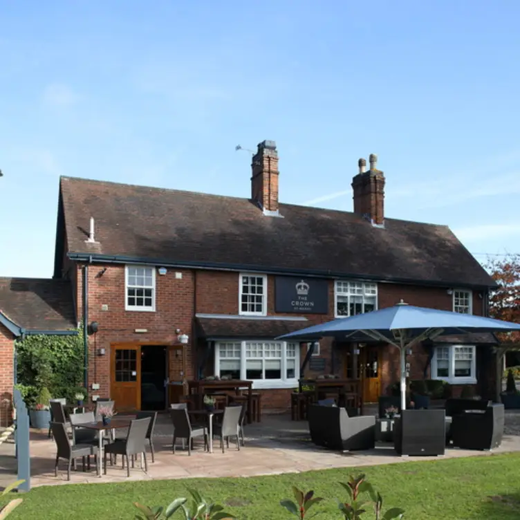 Premium Country Pubs - The Crown, Wolverhampton, West Midlands