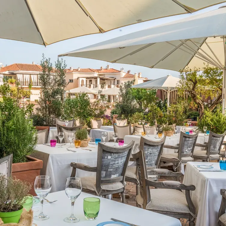 la pergola in giardino, Arzachena, Sassari
