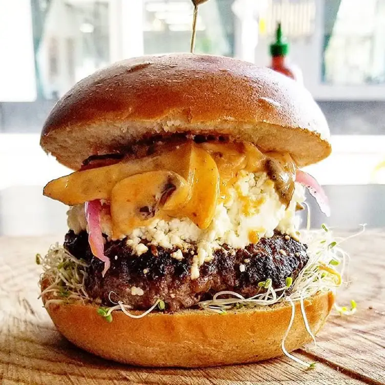 Tipsy Grill, Los Angeles, CA