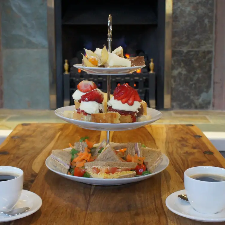 Afternoon Tea at Philipburn Hotel，SelkirkshireSelkirk