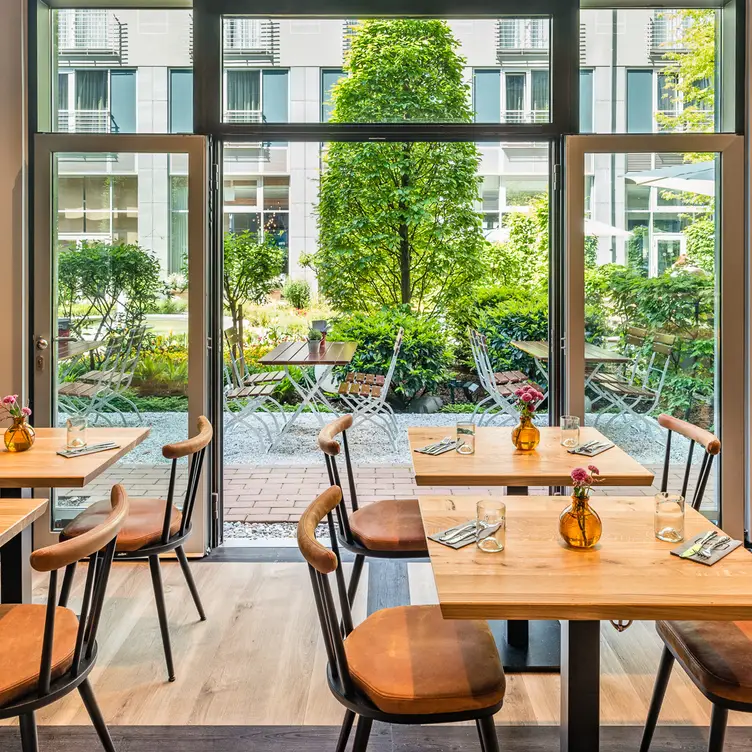 Irmi Restaurant München，BYMünchen