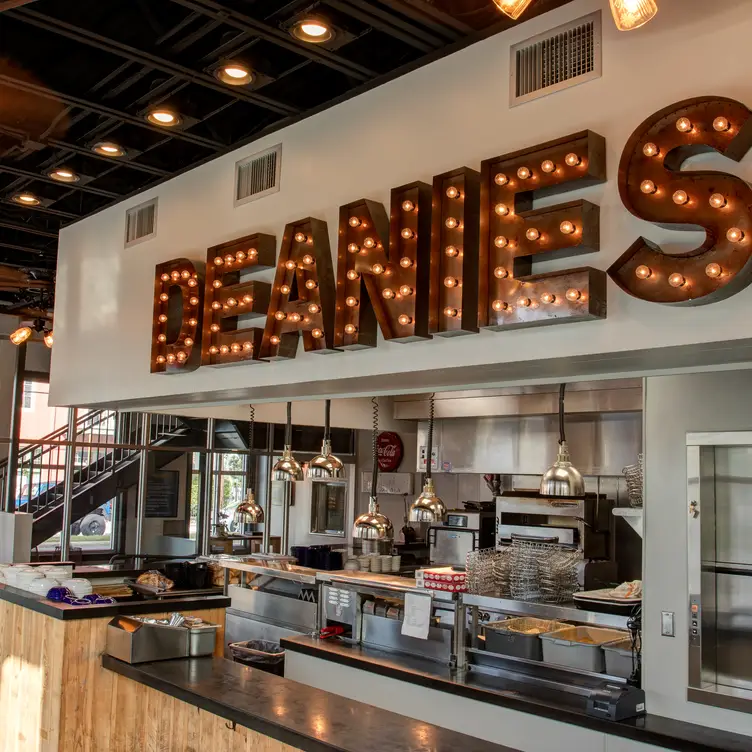 Deanie's Seafood - Garden District LA New Orleans