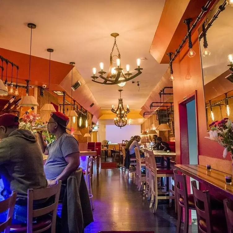 Blue Nile Restaurant, Toronto, ON